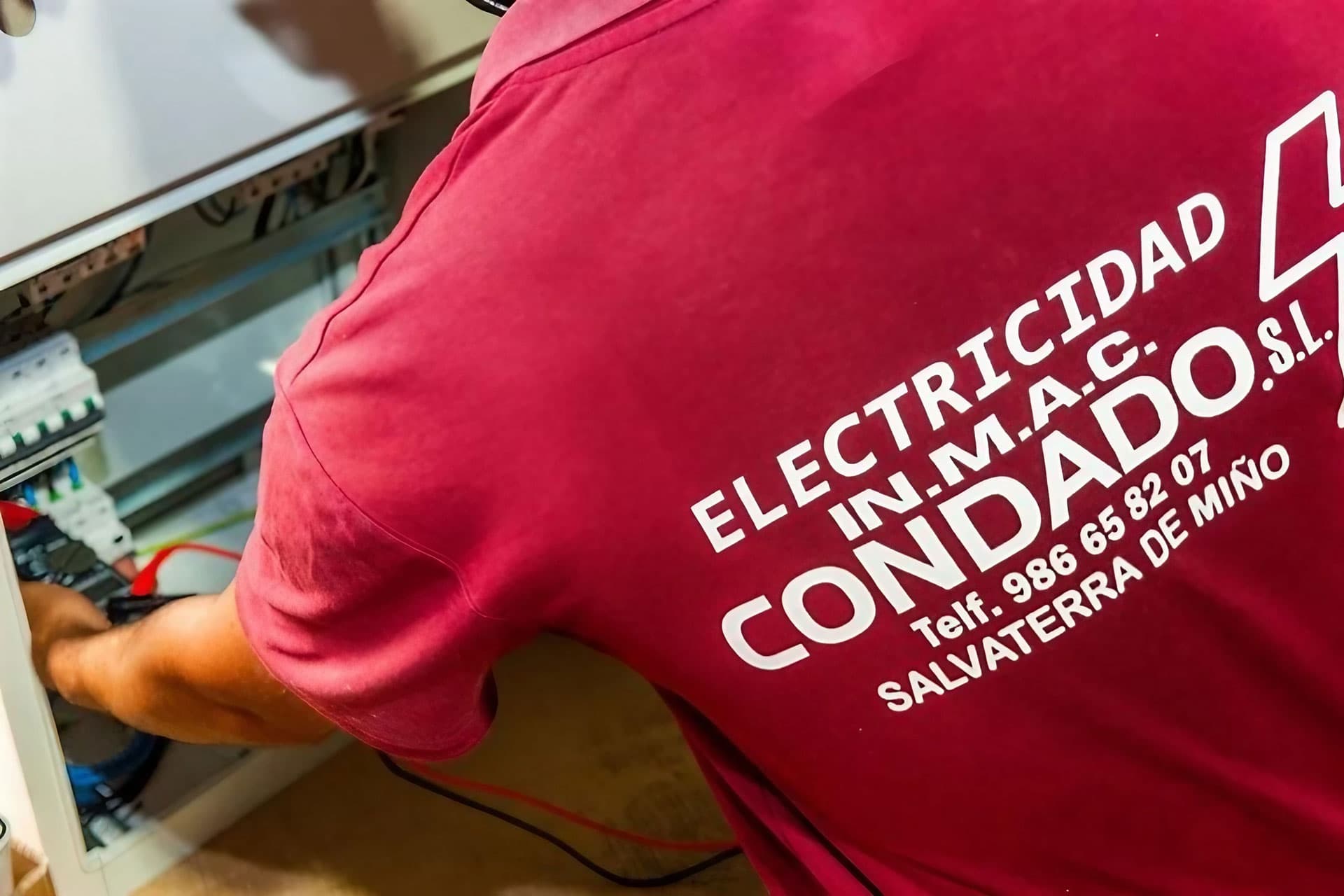Electricistas de confianza en Electricidad Condado