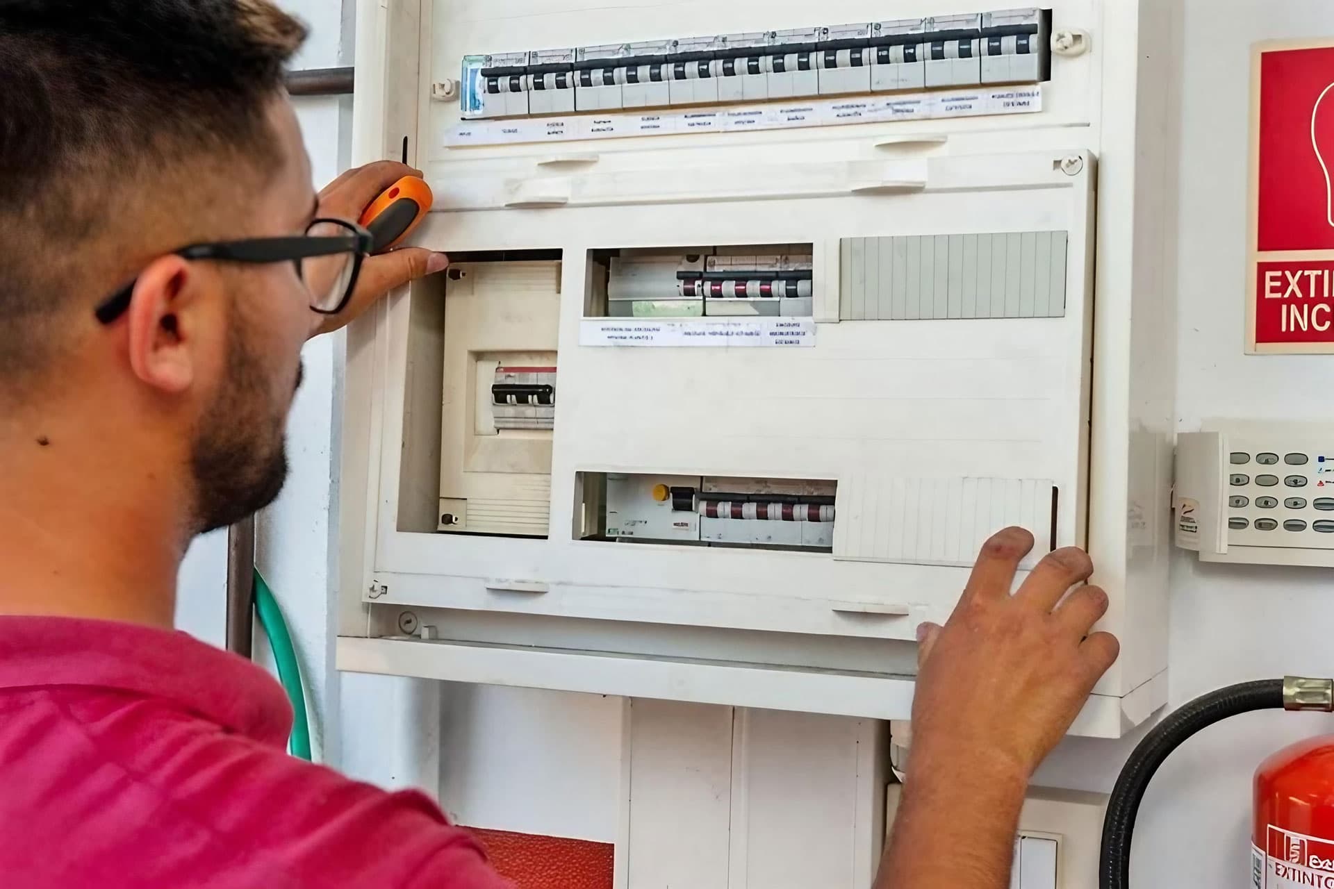 Pedir presupuesto de instalación eléctrica en Salvaterra de Miño